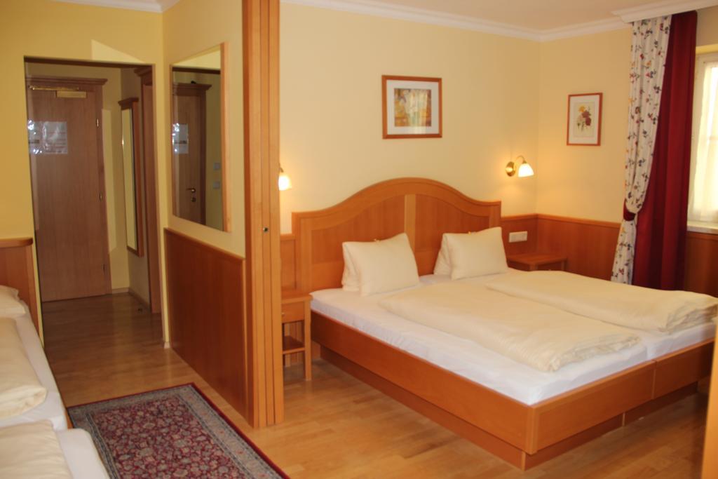 Hotel-Pension Wagnermigl Kuchl Quarto foto